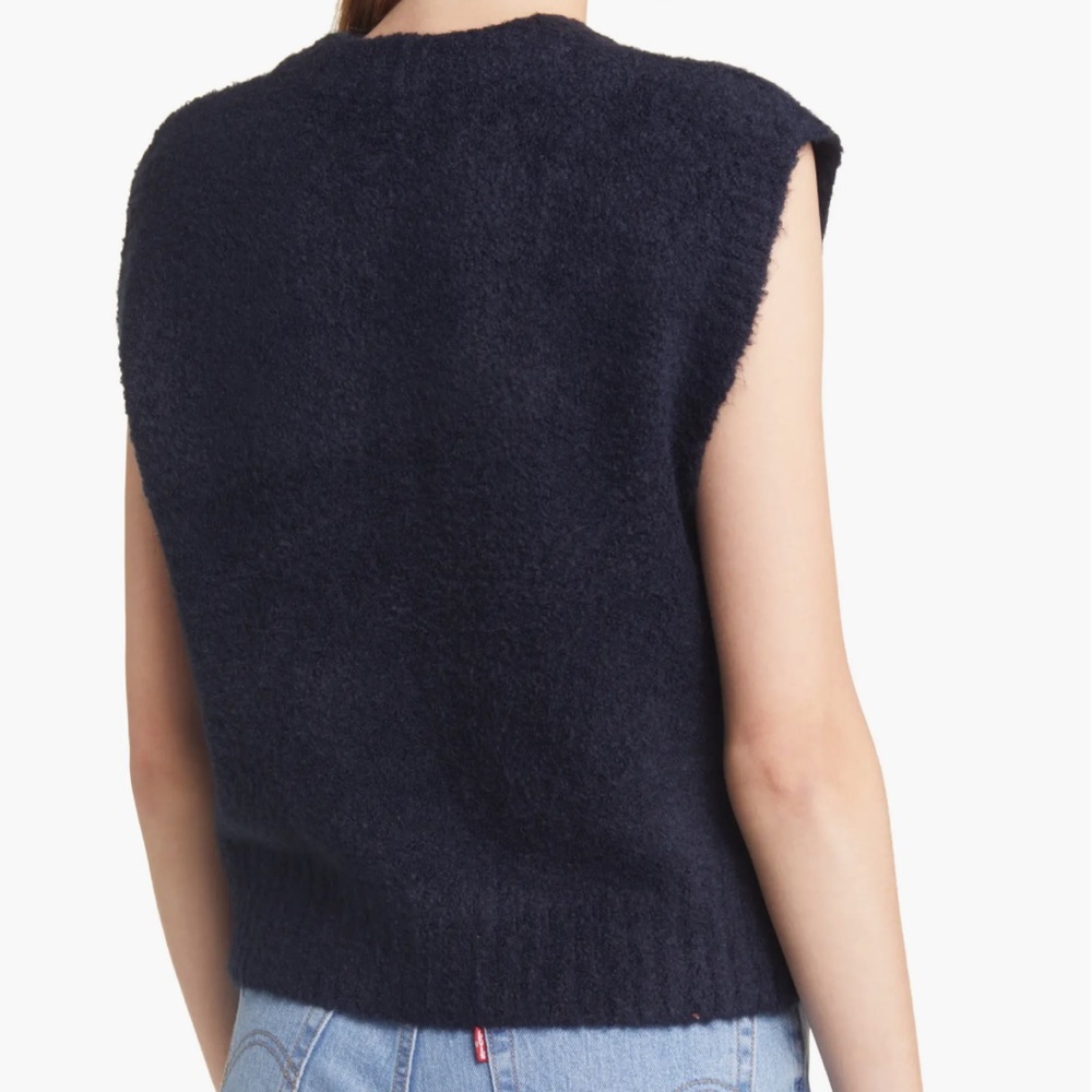 Madewell boucle sweater vest - M (color: navy)